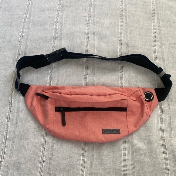 Maxtop NWOT unisex crossbody fanny style pack in coral. - Picture 1 of 10